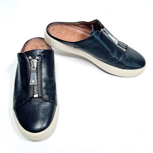 Frye Womans Mules Slides Black Leather Mules Clogs 8.5 with White Soles